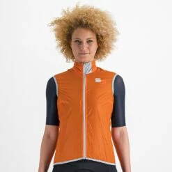Sportful Hot Pack Easylight Women's Vest - Black 8 Sportful Hot Pack Easylight Women's Vest - Black -Castelli Store 110202922p 850 01 1400Wx1400H 1