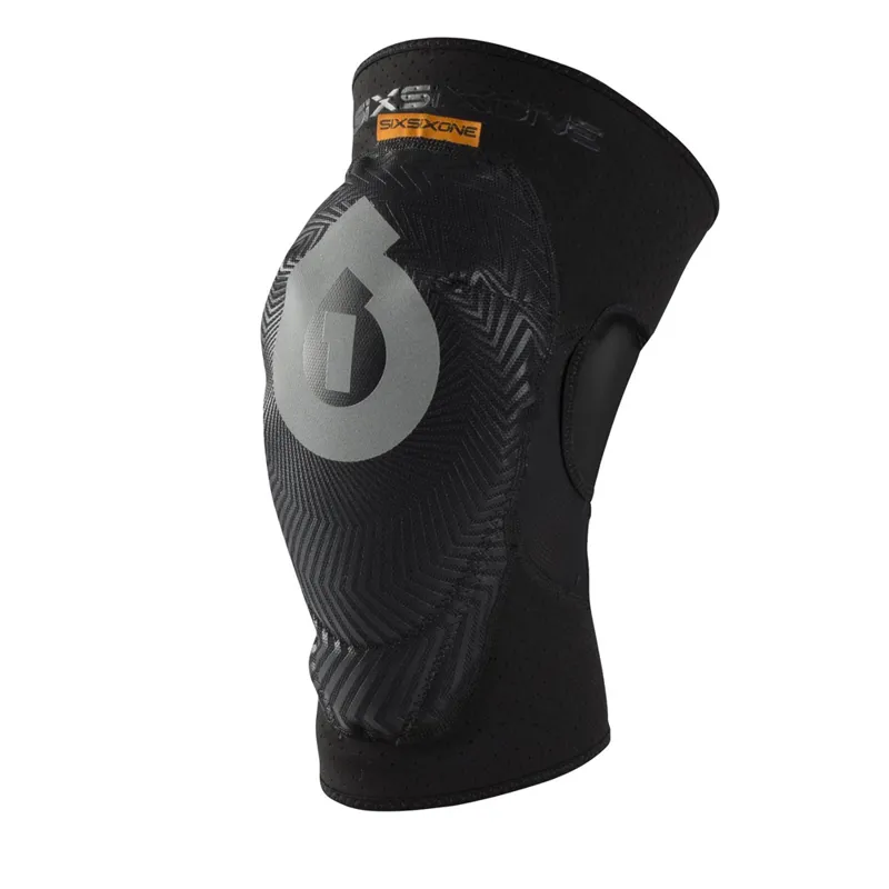 SixSixOne Comp AM Knee Guards - Black 3 SixSixOne Comp AM Knee Guards - Black