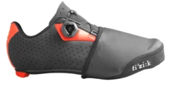 Fizik Waterproof Toe Covers - Black -Castelli Store 2016fztcw 10 05 side 1