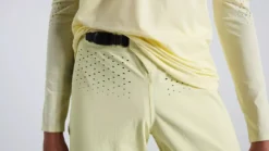 Specialized Gravity Men's Pants - Butter -Castelli Store 64222 0503 APP BUTTER GRAVITY PANT BUTR 32 DETAIL2