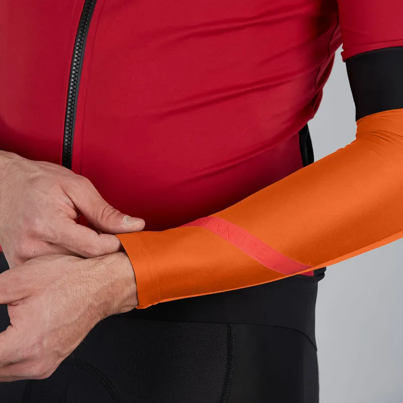 Sportful Fiandre Light Armwarmers - Orange SDR 5 Sportful Fiandre Light Armwarmers - Orange SDR - Image 3