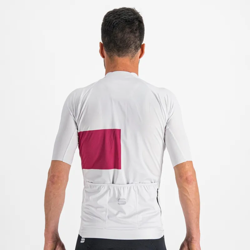 Sportful Snap Men's Short Sleeve Jersey - Ash Grey/Cyclamen 4 Sportful Snap Men's Short Sleeve Jersey - Ash Grey/Cyclamen - Image 2