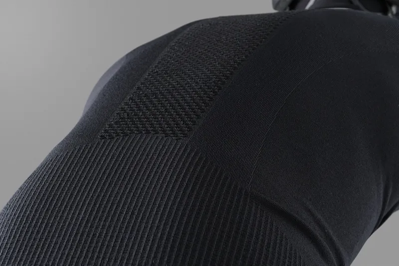 Shimano S-Phyre Winter Long Sleve Base Layer - Black 8 Shimano S-Phyre Winter Long Sleve Base Layer - Black - Image 6