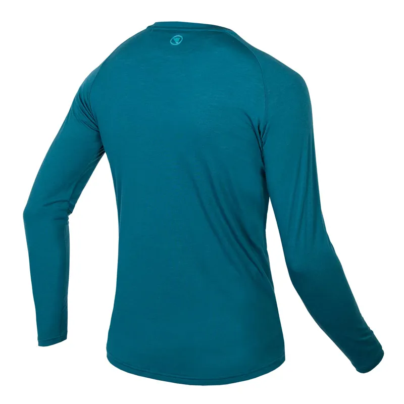 Endura BaaBaa Blend Men's Long Sleeve Baselayer - Kingfisher 6 Endura BaaBaa Blend Men's Long Sleeve Baselayer - Kingfisher - Image 4